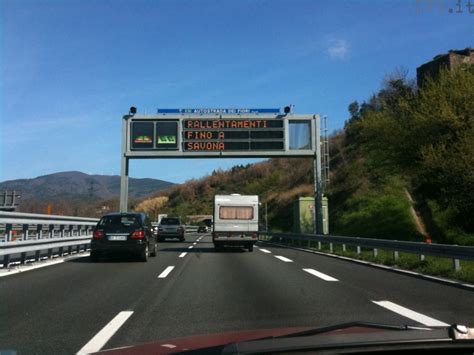 traffico autostrada a10.